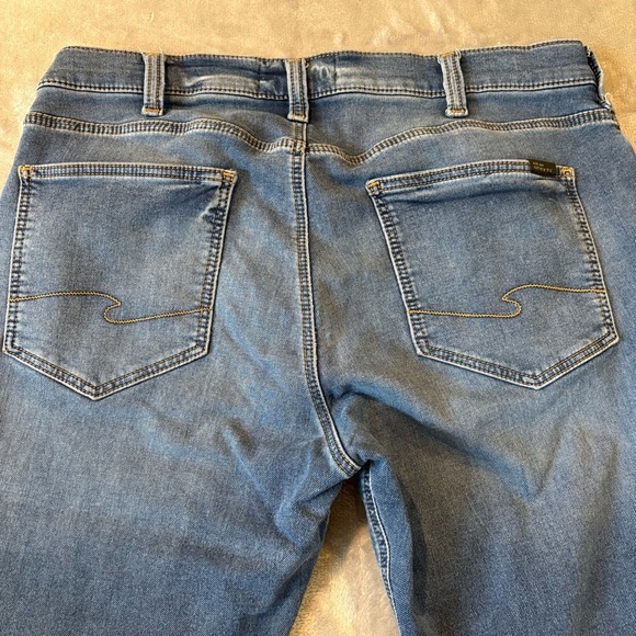 Silver Relaxed Fit Denim Blue Jeans Mn’s Sz 38x32 - Picture 7 of 10